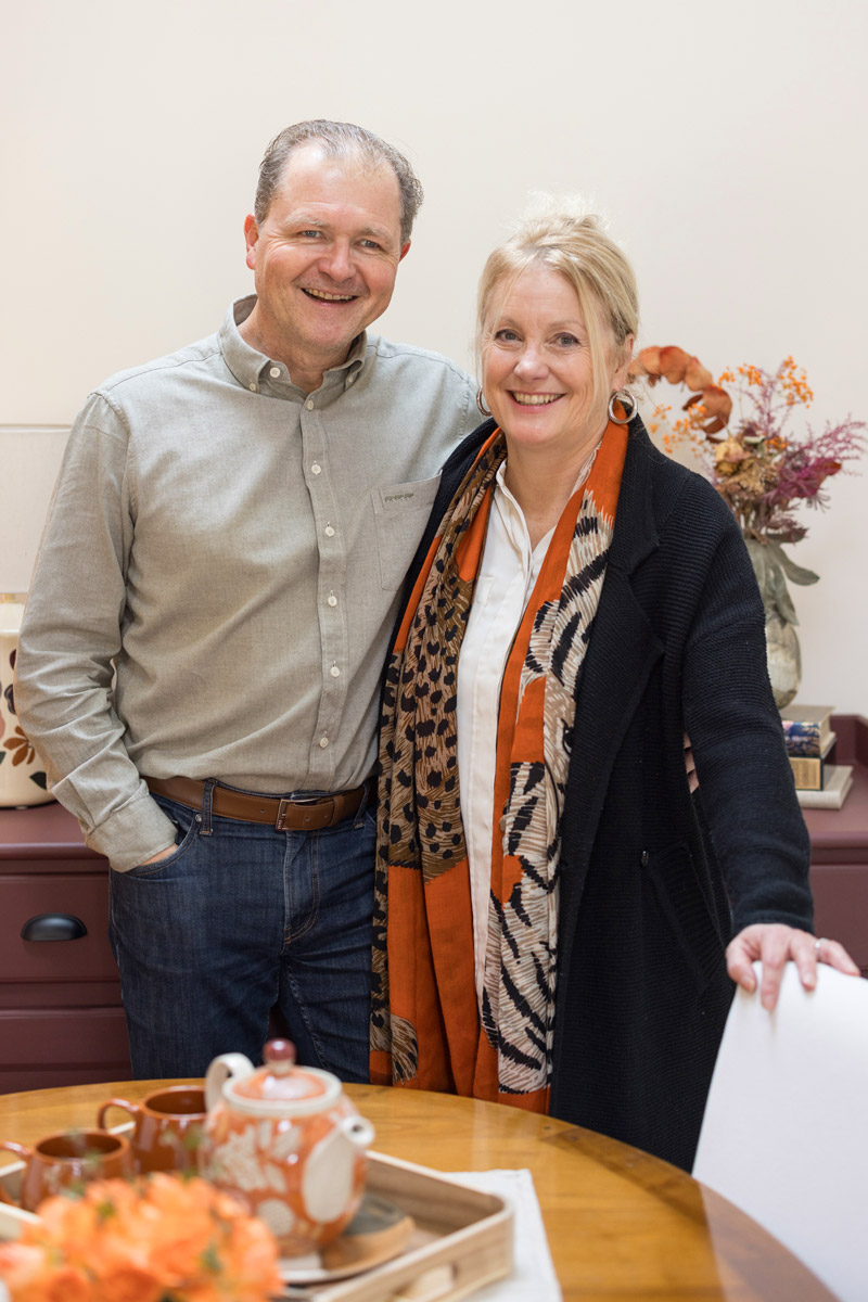 Photo de Nathalie et Marc Arnold, propriétaires du gîte « À toi l'Aviateur ! » - photo Marie Soehnlen